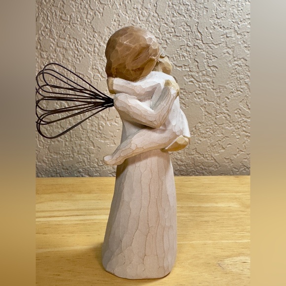 Demdaco Willow Tree Angels Embrace Holding Baby Figurine 5.25" Susan Lordi 2002 - Picture 9 of 13